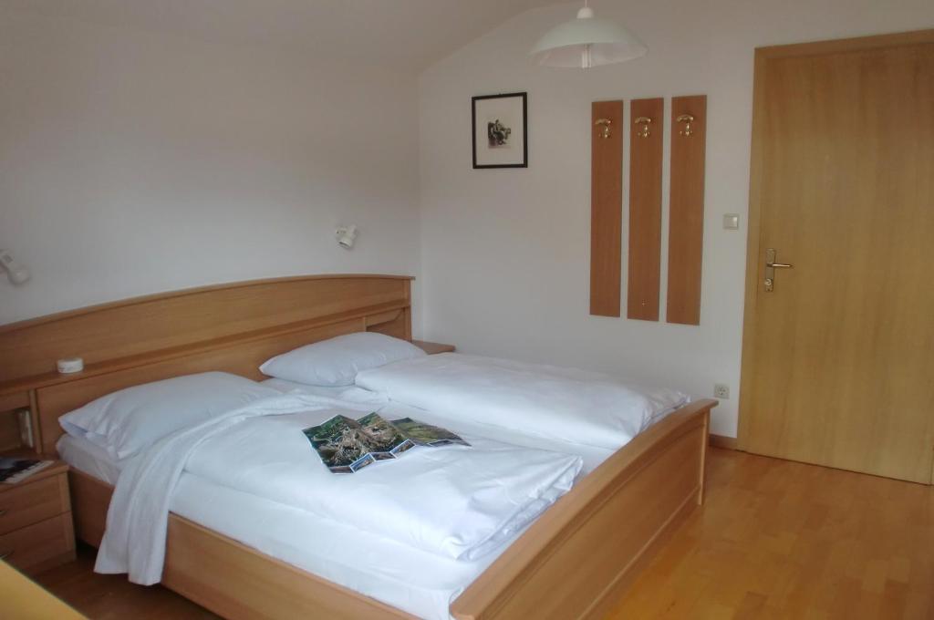 Hotel Viktoria Castelrotto Habitación foto