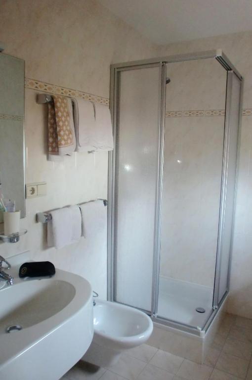 Hotel Viktoria Castelrotto Habitación foto