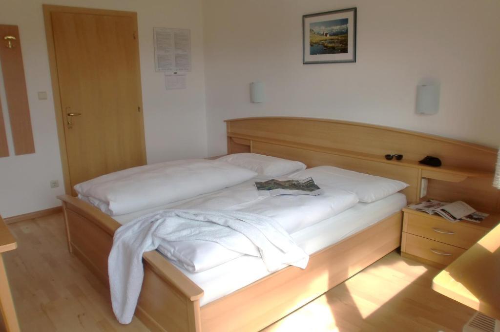 Hotel Viktoria Castelrotto Habitación foto