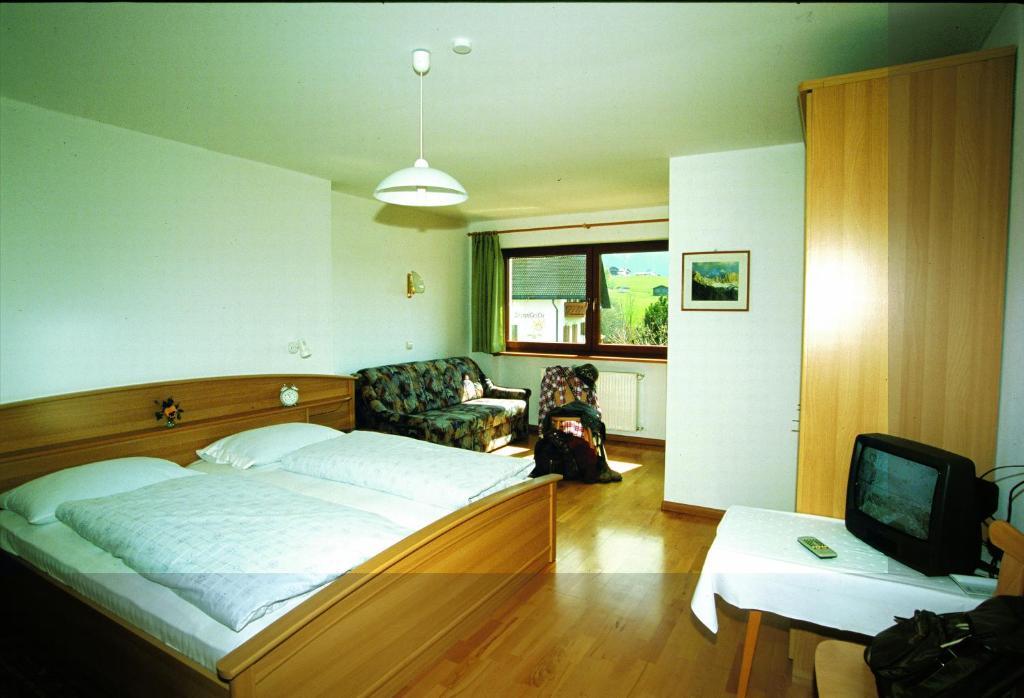 Hotel Viktoria Castelrotto Habitación foto