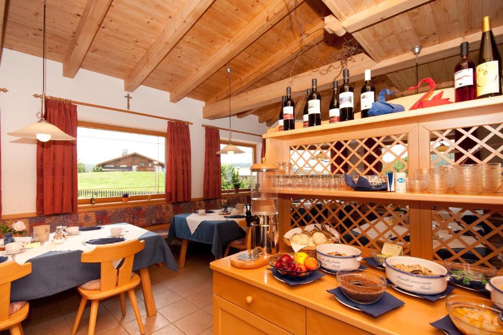 Hotel Viktoria Castelrotto Habitación foto