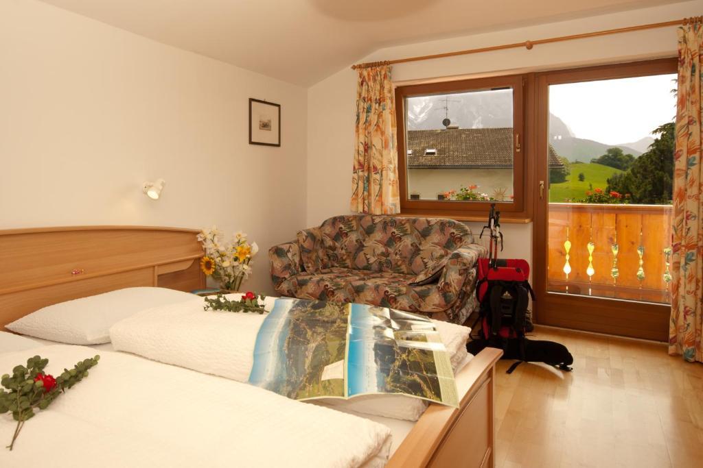 Hotel Viktoria Castelrotto Habitación foto